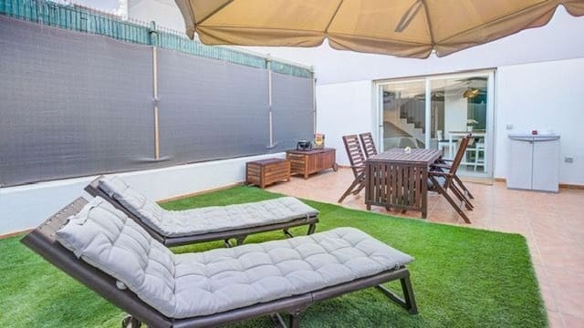 2 quarto Apartamento para venda em Corralejo, La Oliva com garagem - 270 000 € (Ref: 10021283)