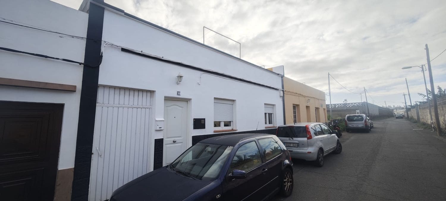 3 Zimmer Haus zu verkaufen in Los Silos mit Garage - 215.000 € (Ref: 10021288)