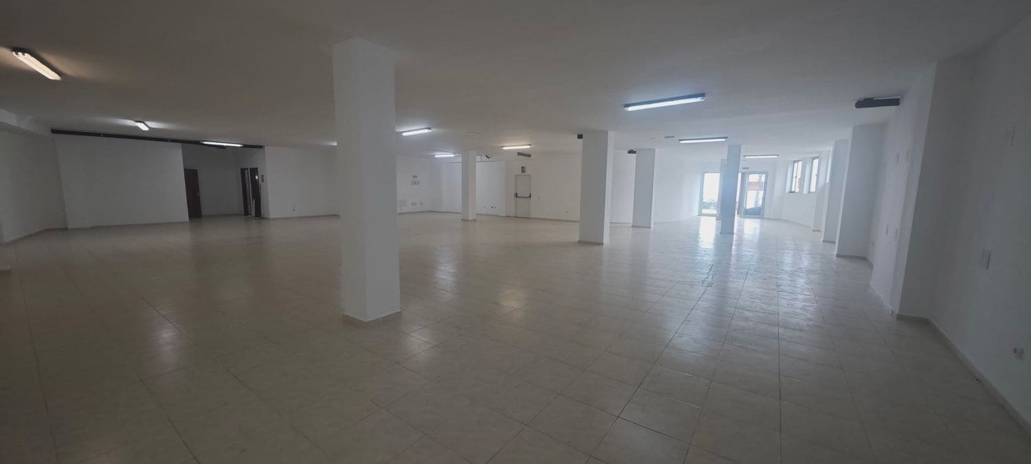 Local Comercial en Icod de los Vinos en alquiler - 900 € (Ref: 10021289)