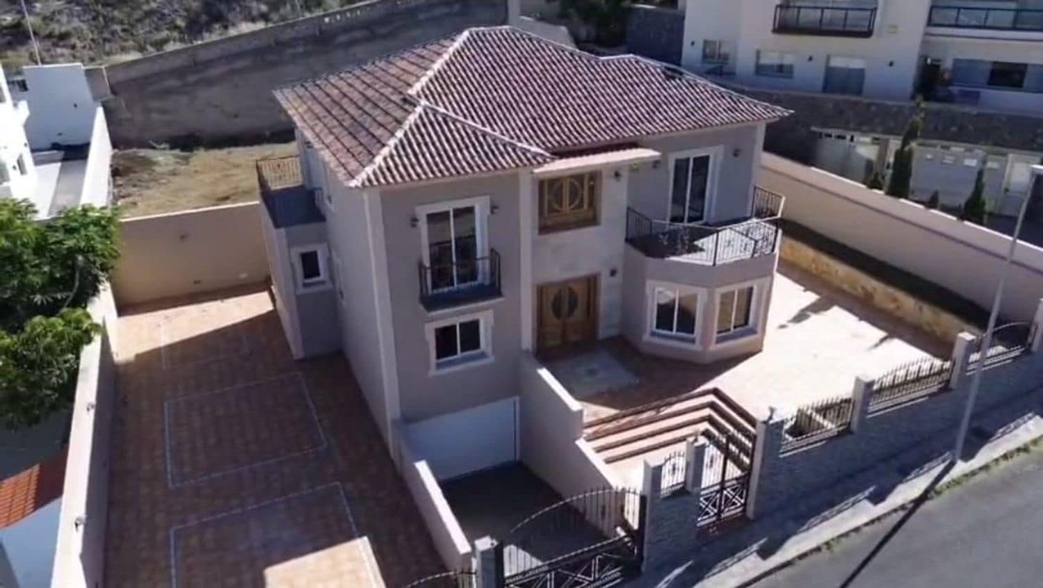 Chalet de 5 habitaciones en Garachico en venta con garaje - 764.999 € (Ref: 10021291)