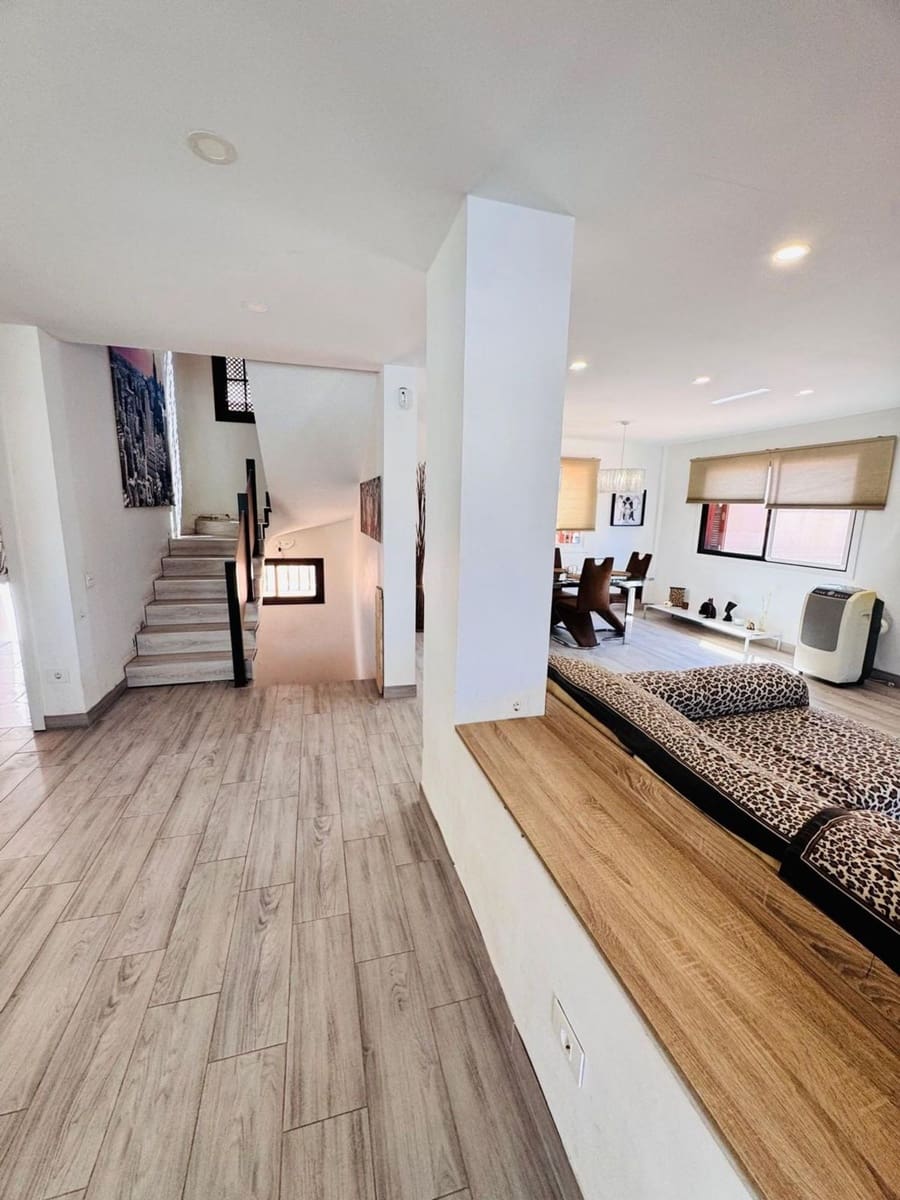 3 quarto Moradia para venda em La Orotava com piscina garagem - 790 000 € (Ref: 10021296)