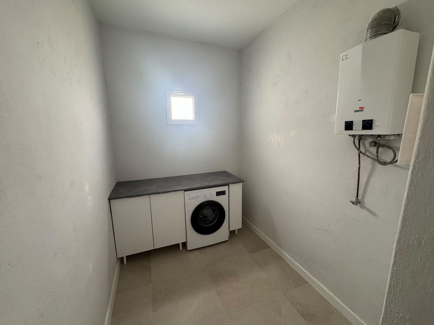 3 soveværelse Lejlighed til leje i Santa Cruz de Tenerife med garage - € 800 (Ref: 10130503)