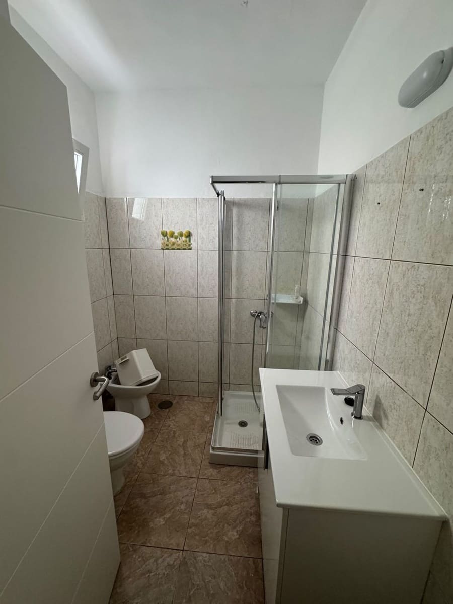 3 soveværelse Lejlighed til leje i Santa Cruz de Tenerife med garage - € 800 (Ref: 10130503)