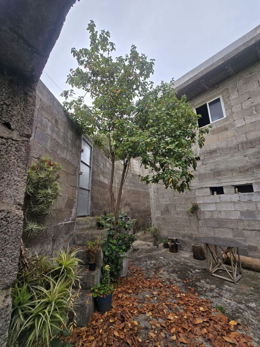 Villa til salg i Santa Cruz de Tenerife med garage - € 140.000 (Ref: 10131149)