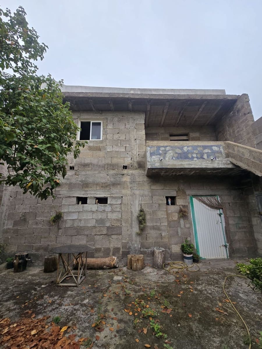 Villa til salg i Santa Cruz de Tenerife med garage - € 140.000 (Ref: 10131149)