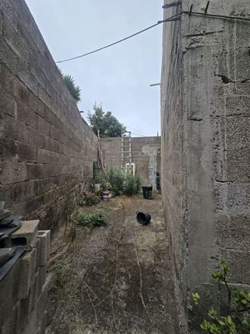 Villa til salg i Santa Cruz de Tenerife med garage - € 140.000 (Ref: 10131149)