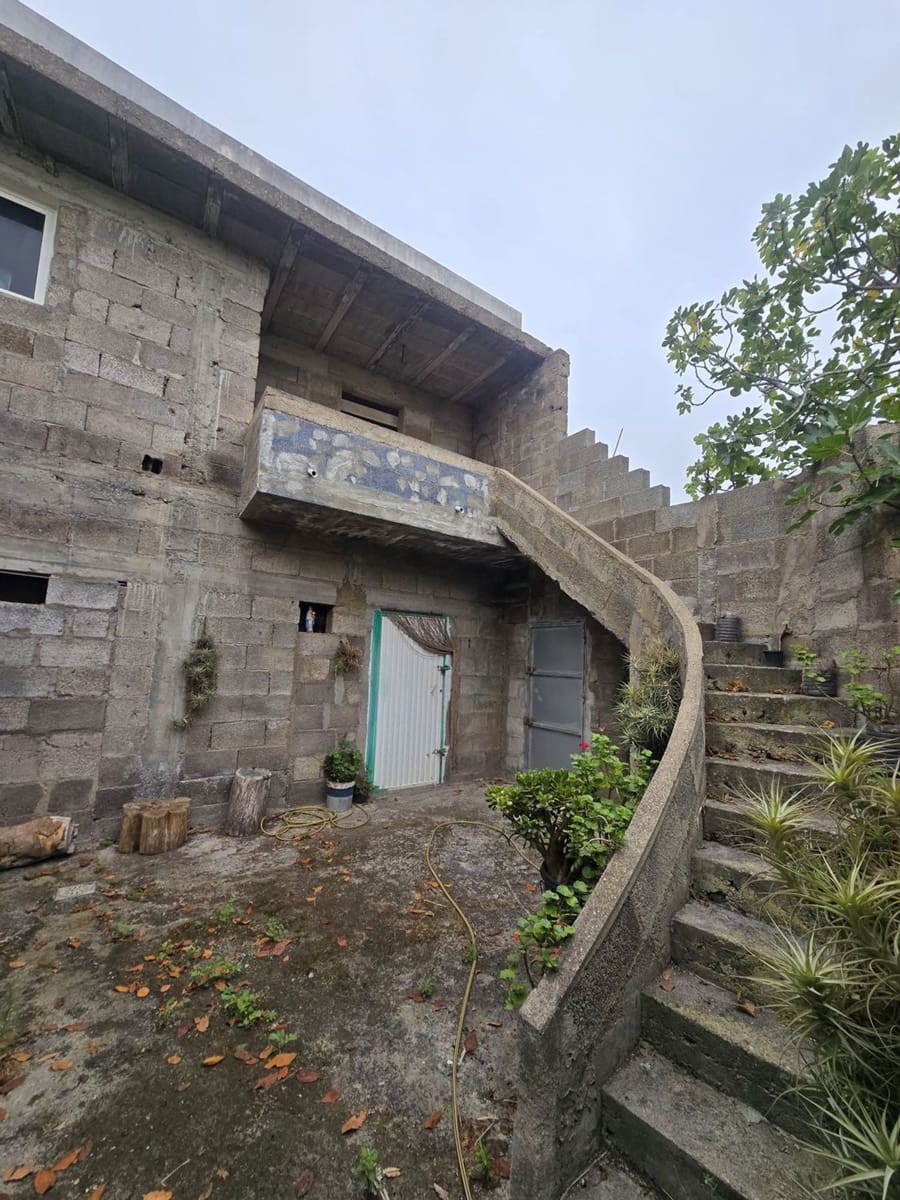 Villa til salg i Santa Cruz de Tenerife med garage - € 140.000 (Ref: 10131149)