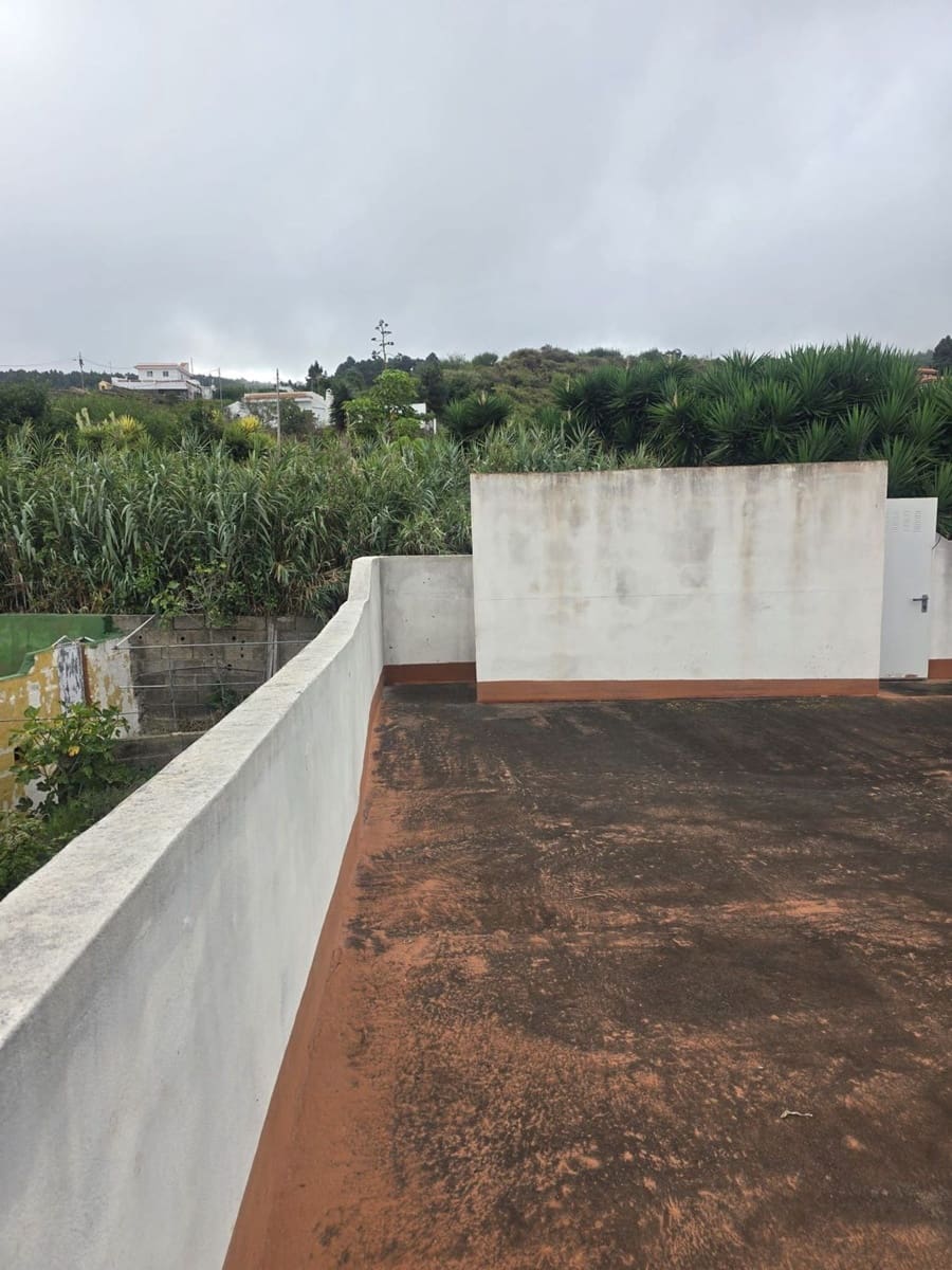 Villa til salg i Santa Cruz de Tenerife med garage - € 140.000 (Ref: 10131149)