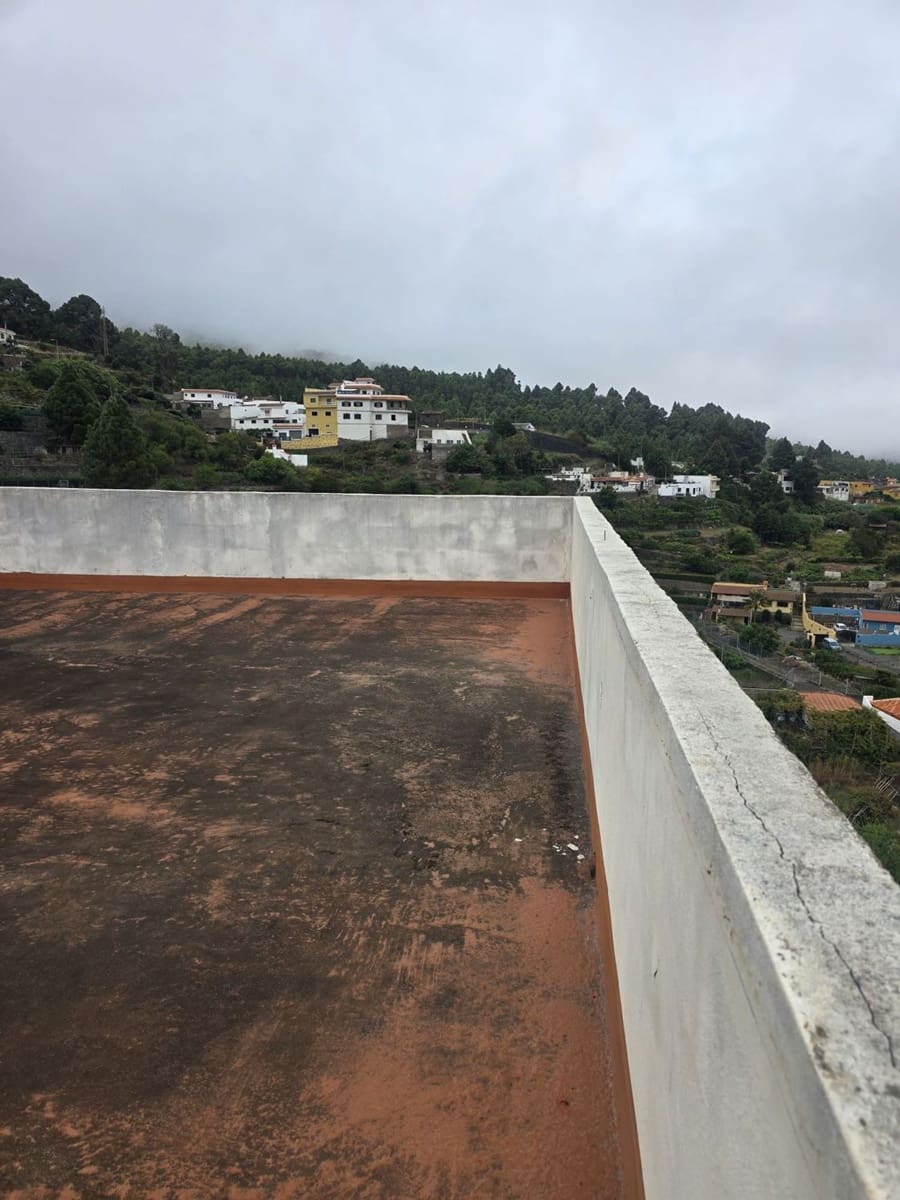 Villa til salg i Santa Cruz de Tenerife med garage - € 140.000 (Ref: 10131149)