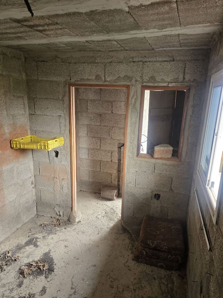 Villa til salg i Santa Cruz de Tenerife med garage - € 140.000 (Ref: 10131149)