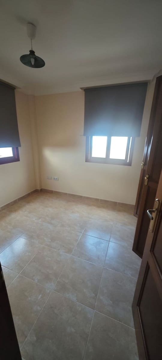 3 sypialnia Dom do wynajęcia w Santa Cruz de Tenerife z garażem - 650 € (Ref: 10168049)