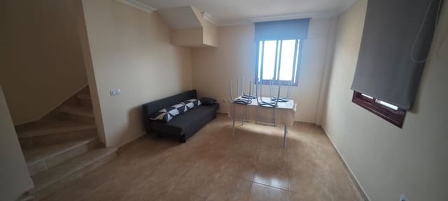 3 sypialnia Dom do wynajęcia w Santa Cruz de Tenerife z garażem - 650 € (Ref: 10168049)
