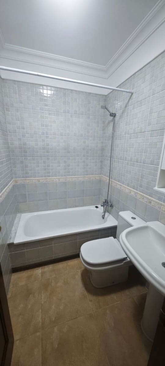 3 sypialnia Dom do wynajęcia w Santa Cruz de Tenerife z garażem - 650 € (Ref: 10168049)