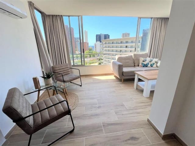 Apartamento de 2 habitaciones en Benidorm en alquiler con piscina garaje - 1.050 € (Ref: 10007801)