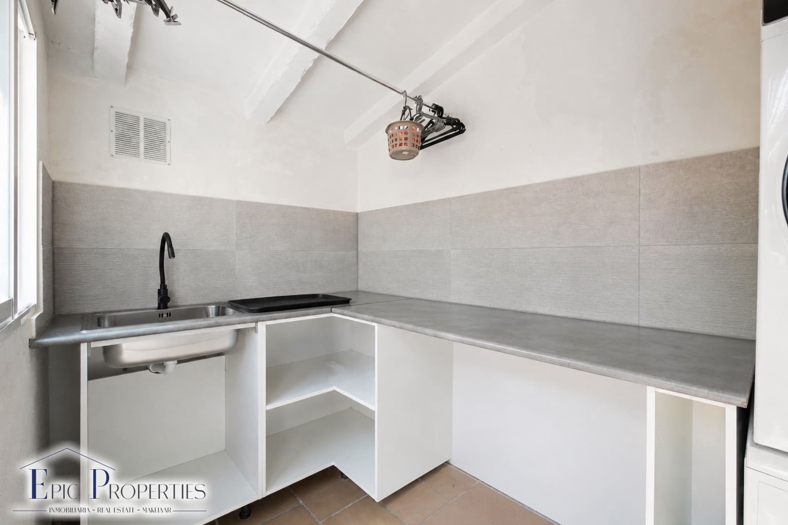 3 slaapkamer Villa te koop in La Nucia met zwembad garage - € 849.000 (Ref: 10014741)