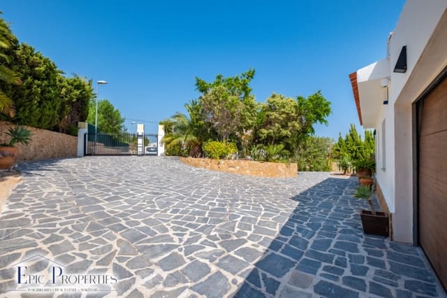 3 slaapkamer Villa te koop in La Nucia met zwembad garage - € 849.000 (Ref: 10014741)