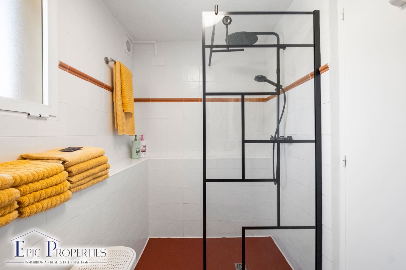 3 slaapkamer Villa te koop in La Nucia met zwembad garage - € 849.000 (Ref: 10014741)