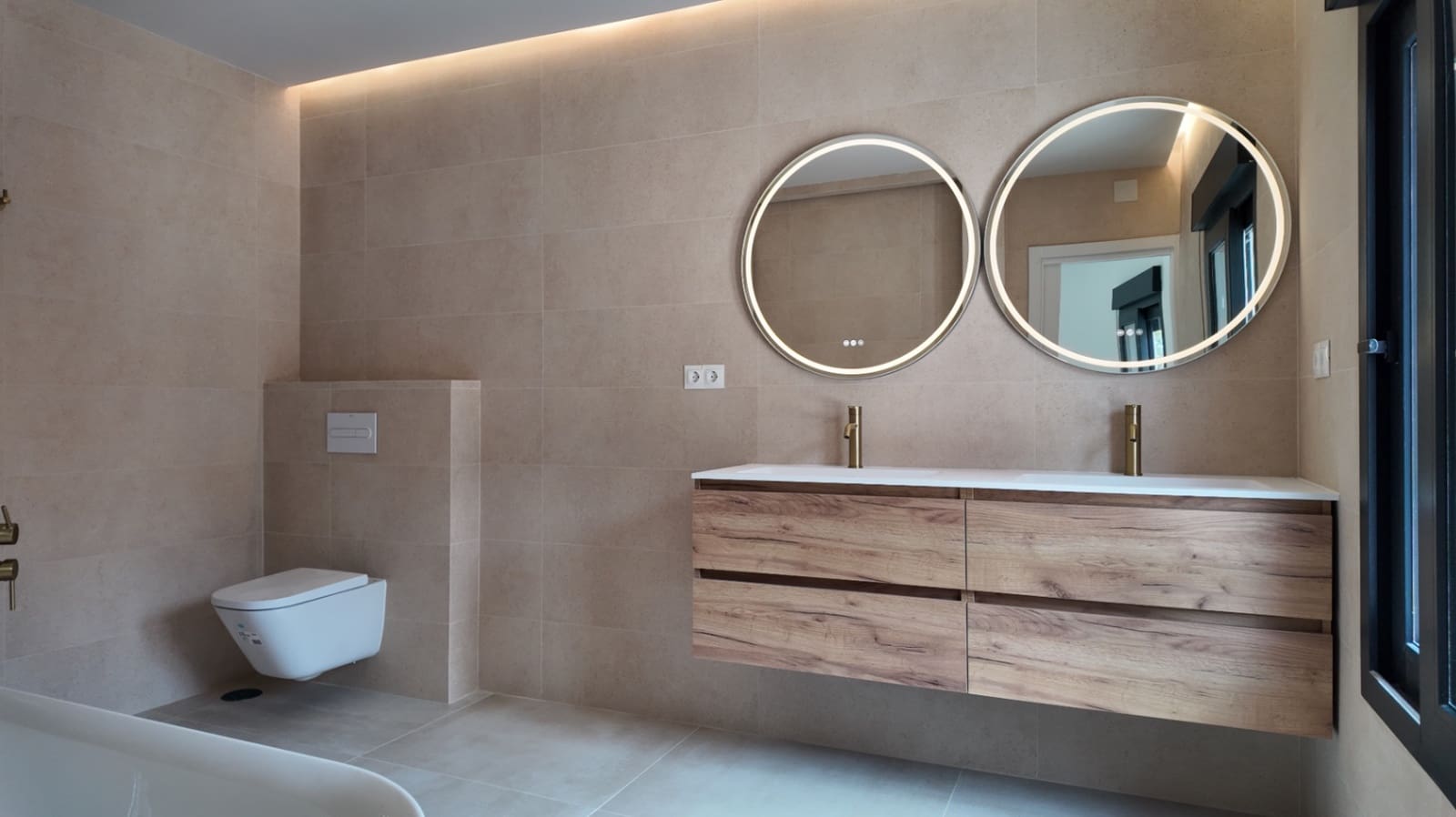 4 Zimmer Villa zu verkaufen in Albir mit Pool Garage - 1.595.000 € (Ref: 10024875)