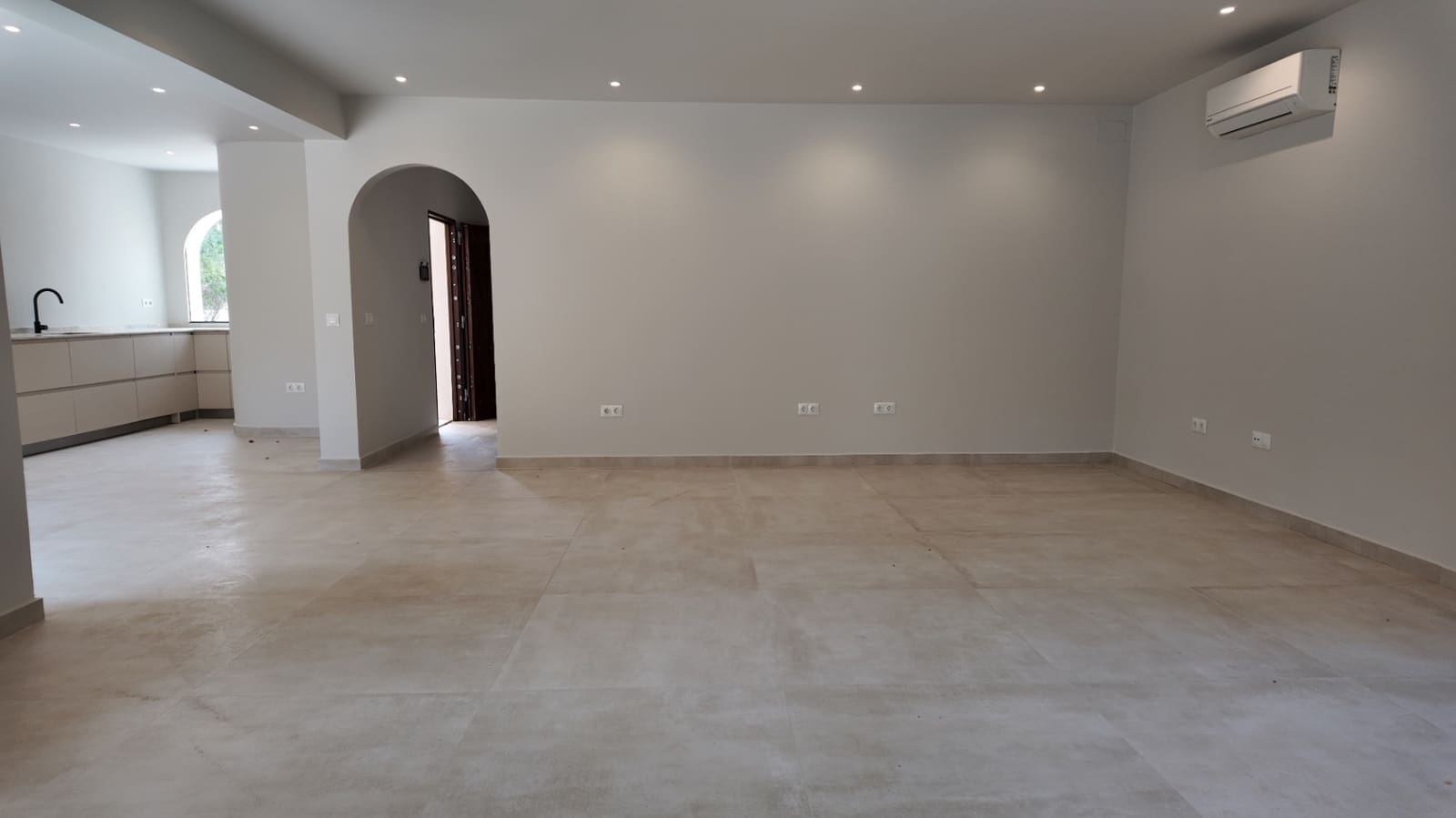 4 Zimmer Villa zu verkaufen in Albir mit Pool Garage - 1.595.000 € (Ref: 10024875)