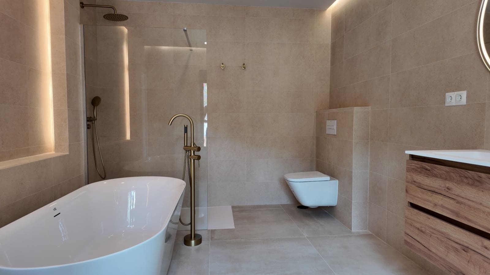 4 Zimmer Villa zu verkaufen in Albir mit Pool Garage - 1.595.000 € (Ref: 10024875)