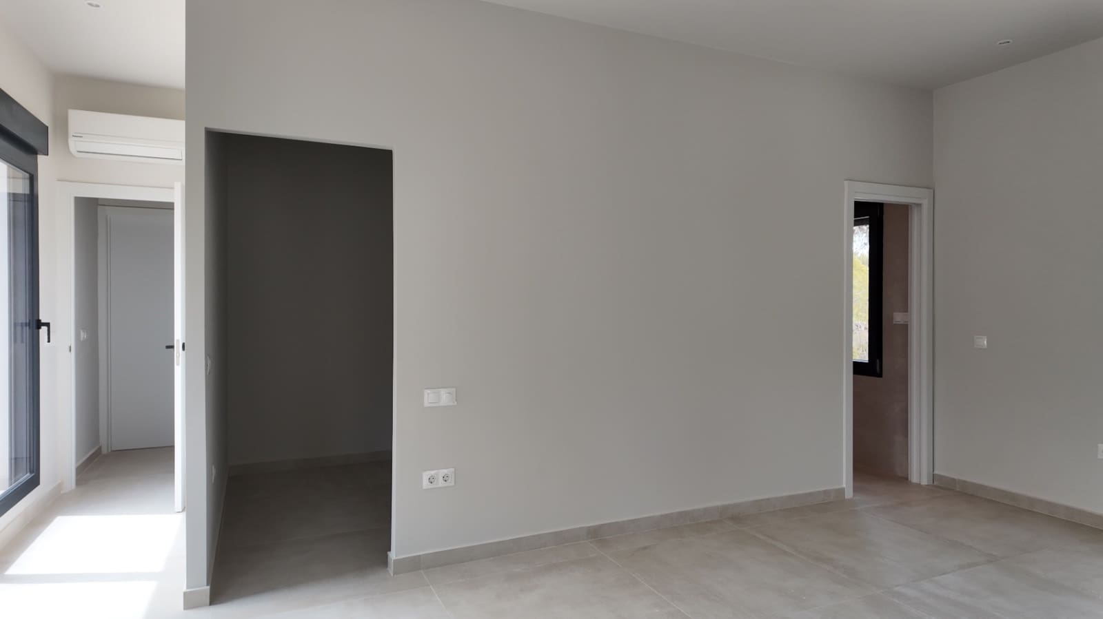 4 Zimmer Villa zu verkaufen in Albir mit Pool Garage - 1.595.000 € (Ref: 10024875)