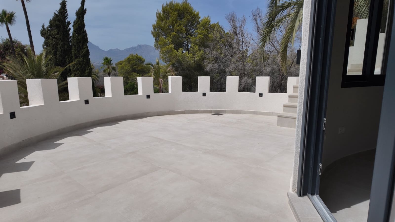 4 Zimmer Villa zu verkaufen in Albir mit Pool Garage - 1.595.000 € (Ref: 10024875)