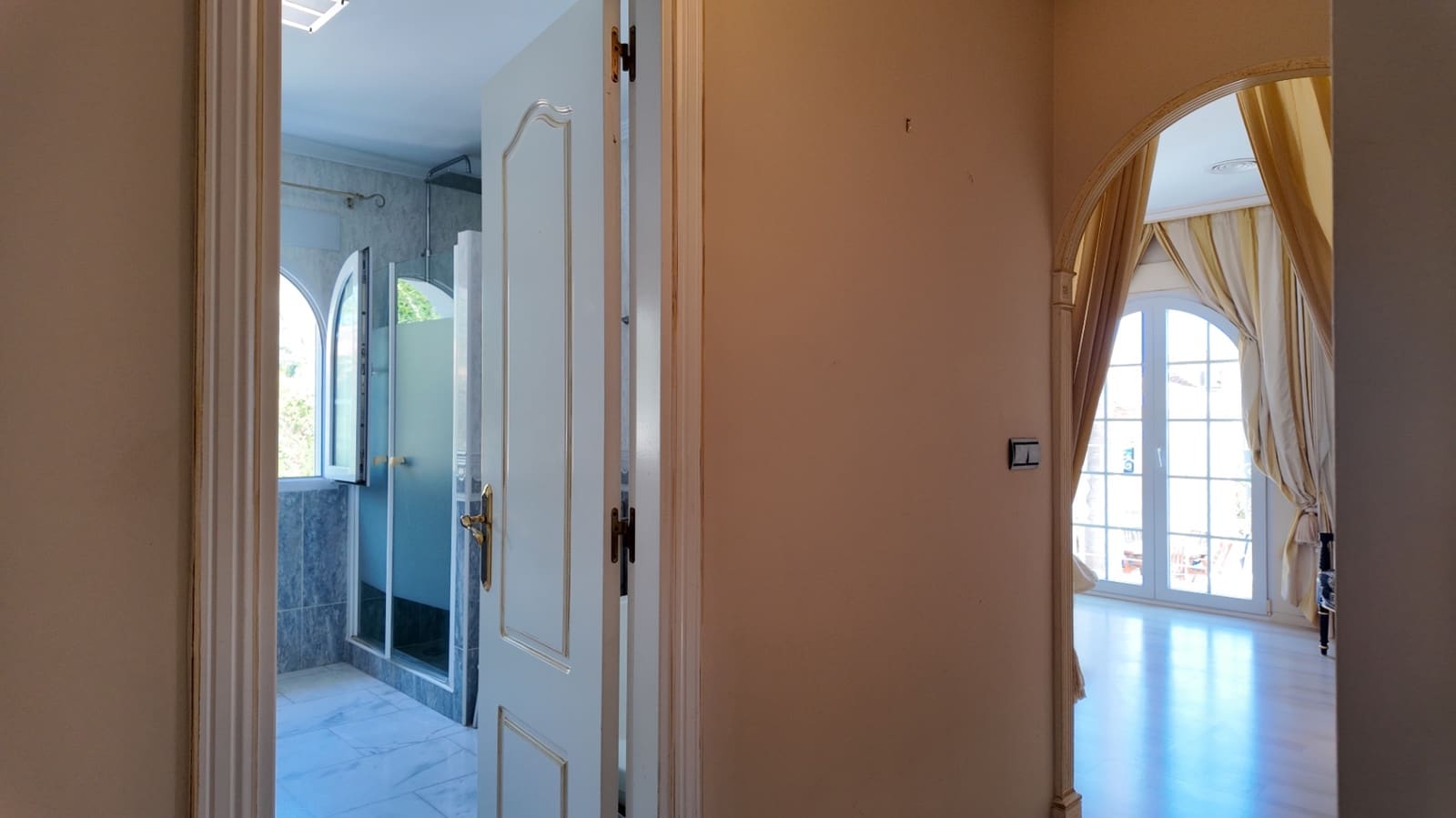 5 Zimmer Villa zu vermieten in La Nucia mit Pool Garage - 3.700 € (Ref: 10048131)