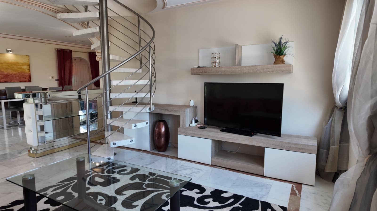 5 Zimmer Villa zu vermieten in La Nucia mit Pool Garage - 3.700 € (Ref: 10048131)