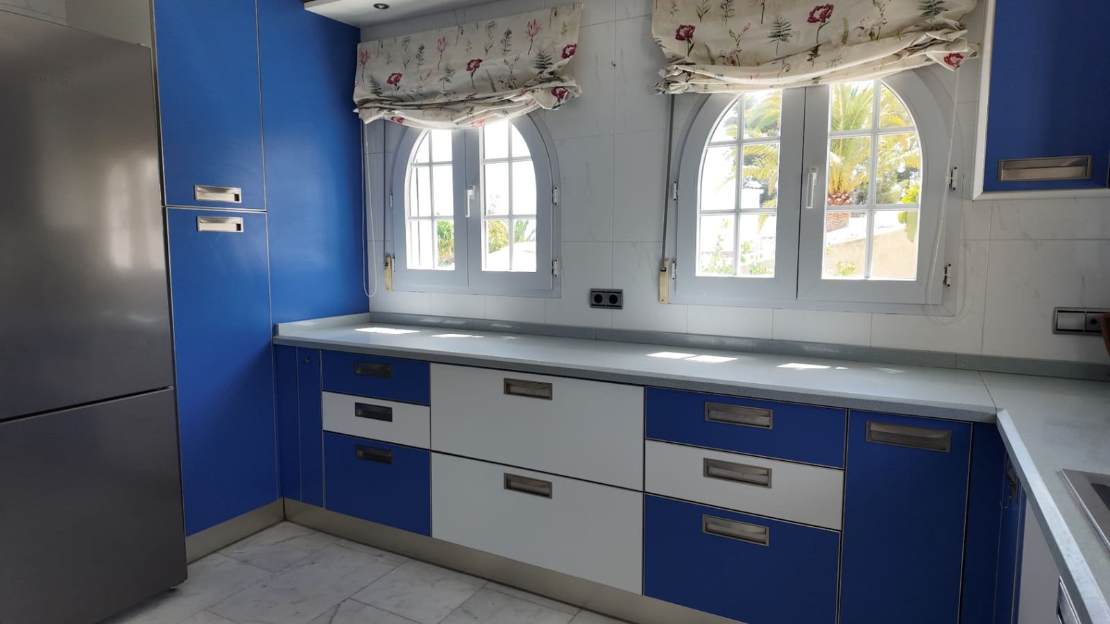5 Zimmer Villa zu vermieten in La Nucia mit Pool Garage - 3.700 € (Ref: 10048131)