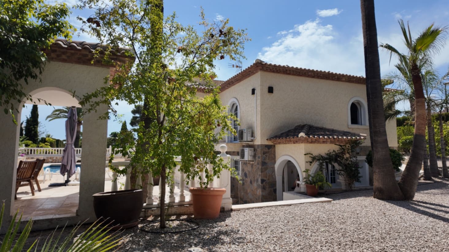 5 Zimmer Villa zu vermieten in La Nucia mit Pool Garage - 3.700 € (Ref: 10048131)