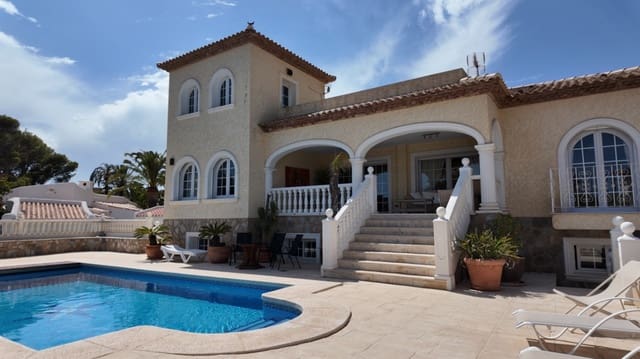 5 Zimmer Villa zu vermieten in La Nucia mit Pool Garage - 3.700 € (Ref: 10048131)