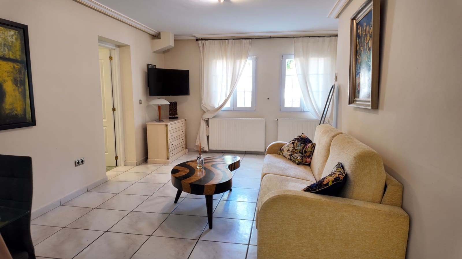 Chalet de 2 habitaciones en La Nucia en alquiler con piscina garaje - 1.800 € (Ref: 10051957)