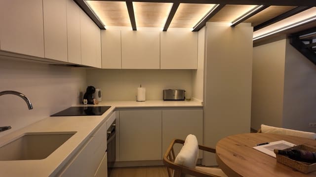 3 makuuhuone Huoneisto vuokrattavana paikassa Alfaz del Pi / L'Alfàs del Pi mukana uima-altaan 
autotalli - 1 600 € (Ref: 10055785)