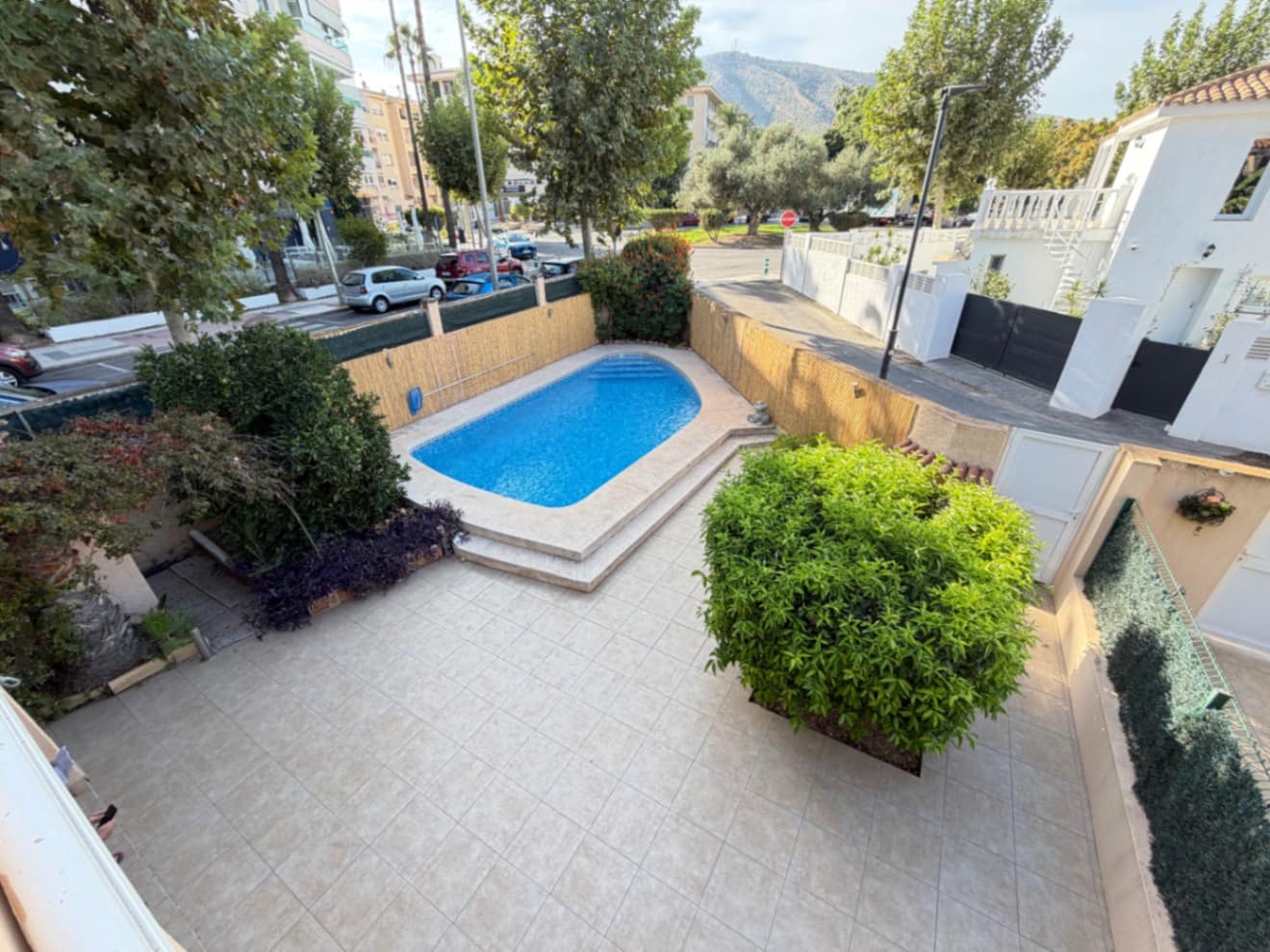 2 soveværelse Semi-Rækkehus til leje i Albir med swimmingpool garage - € 1.200 (Ref: 10086644)