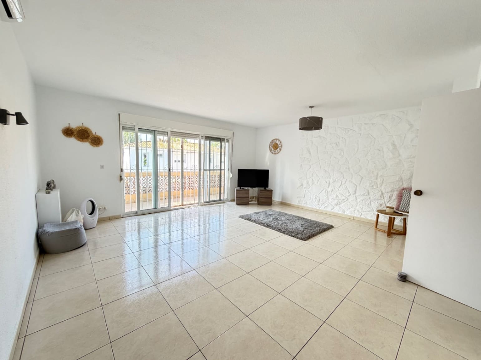 2 soveværelse Semi-Rækkehus til leje i Albir med swimmingpool garage - € 1.200 (Ref: 10086644)