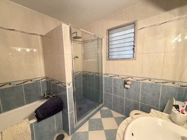 2 soveværelse Semi-Rækkehus til leje i Albir, Alfaz del Pi / L'Alfàs del Pi med swimmingpool garage - € 1.200 (Ref: 10086644)