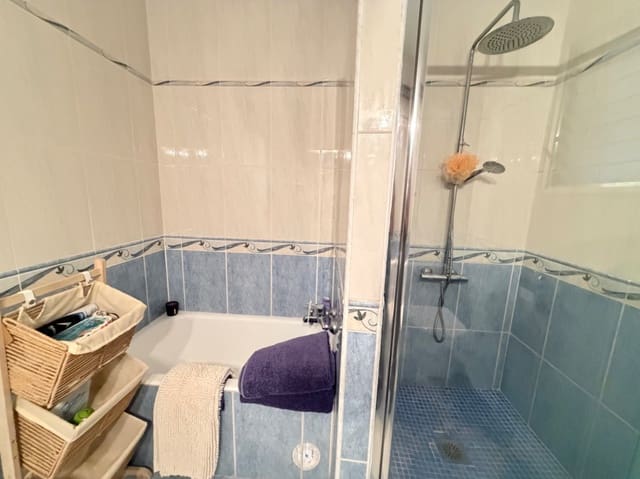 2 soveværelse Semi-Rækkehus til leje i Albir, Alfaz del Pi / L'Alfàs del Pi med swimmingpool garage - € 1.200 (Ref: 10086644)