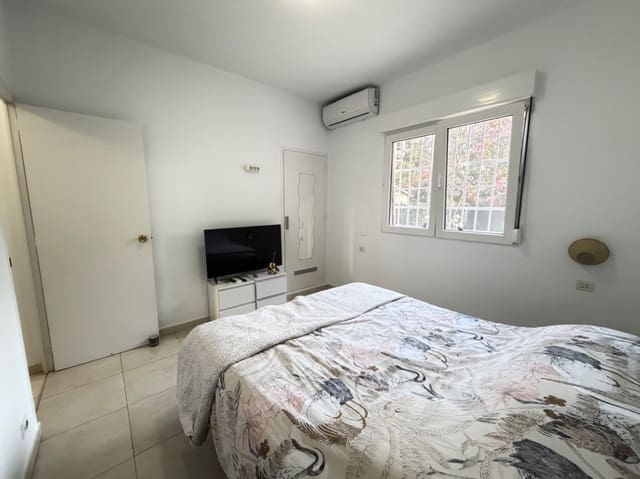 2 soveværelse Semi-Rækkehus til leje i Albir, Alfaz del Pi / L'Alfàs del Pi med swimmingpool garage - € 1.200 (Ref: 10086644)