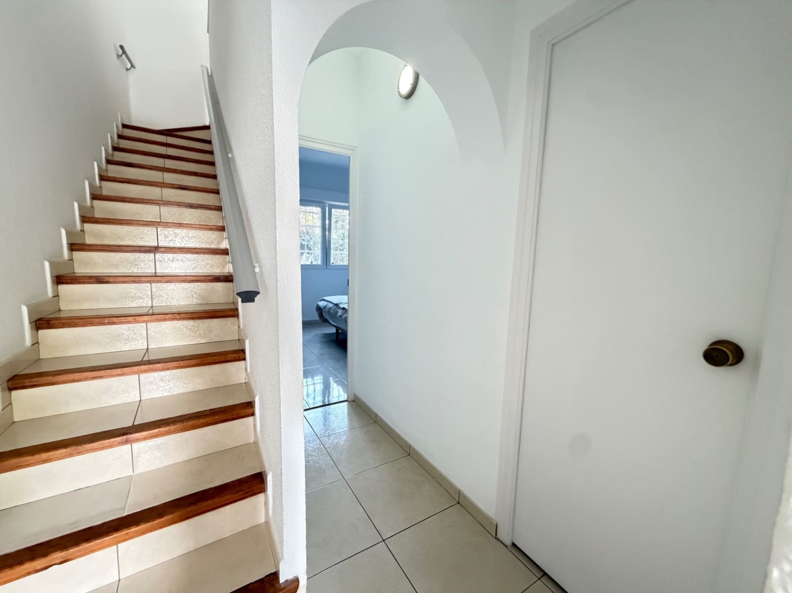 2 soveværelse Semi-Rækkehus til leje i Albir med swimmingpool garage - € 1.200 (Ref: 10086644)