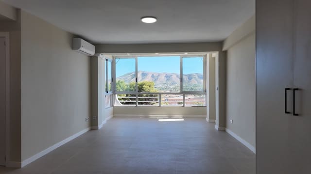 1 sovrum Lägenhet till salu i Alfaz del Pi / L'Alfàs del Pi med garage - 245 000 € (Ref: 10111909)