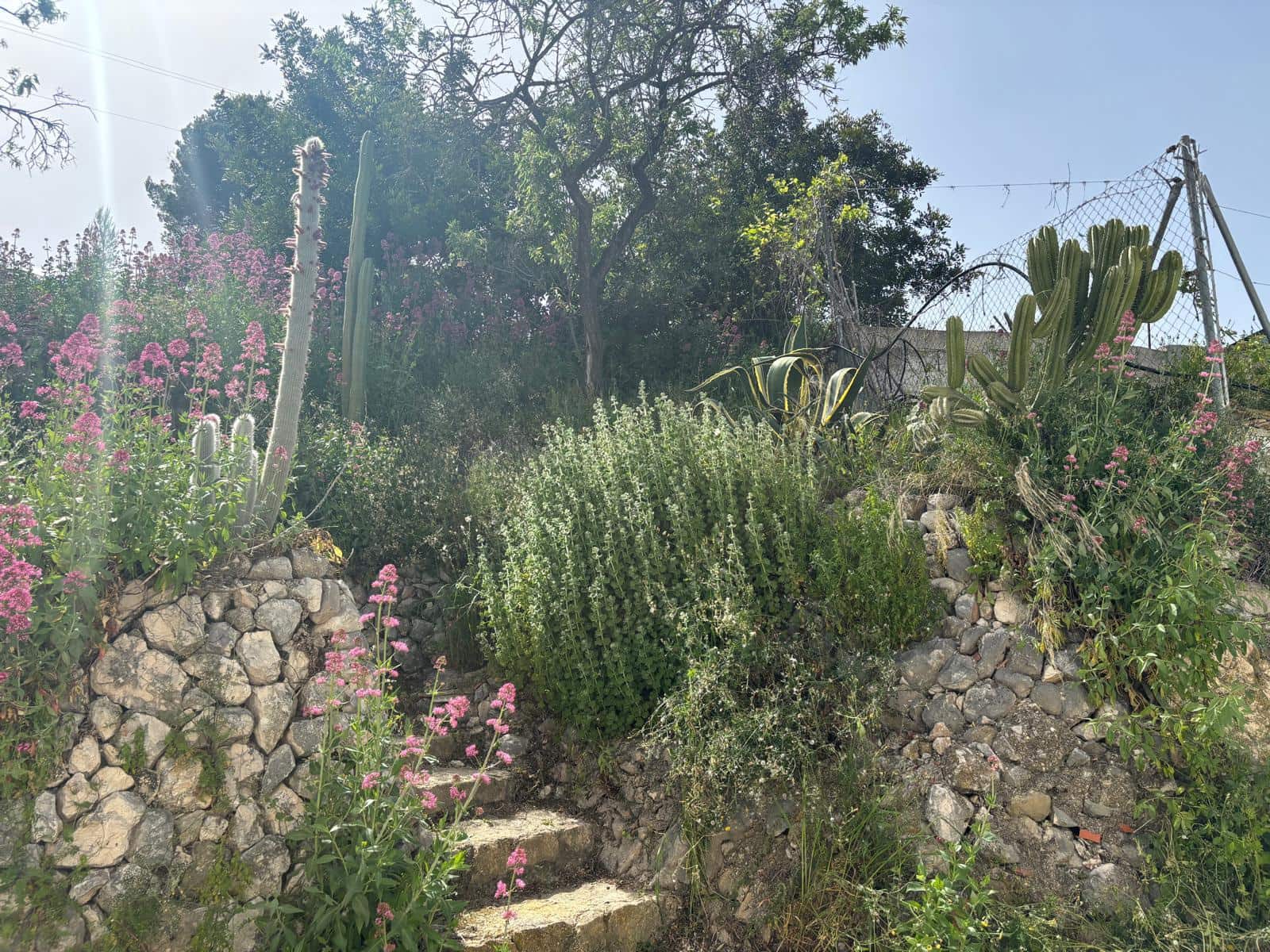 5 bedroom Finca/Country House for sale in Guadalest with garage - € 259,000 (Ref: 10120426)