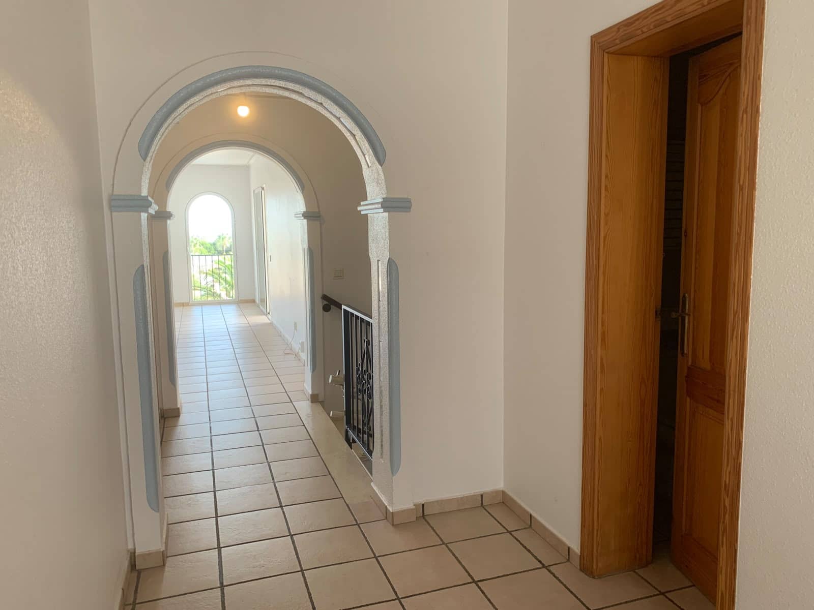 5 bedroom Villa for sale in La Nucia with pool garage - € 630,000 (Ref: 10160448)