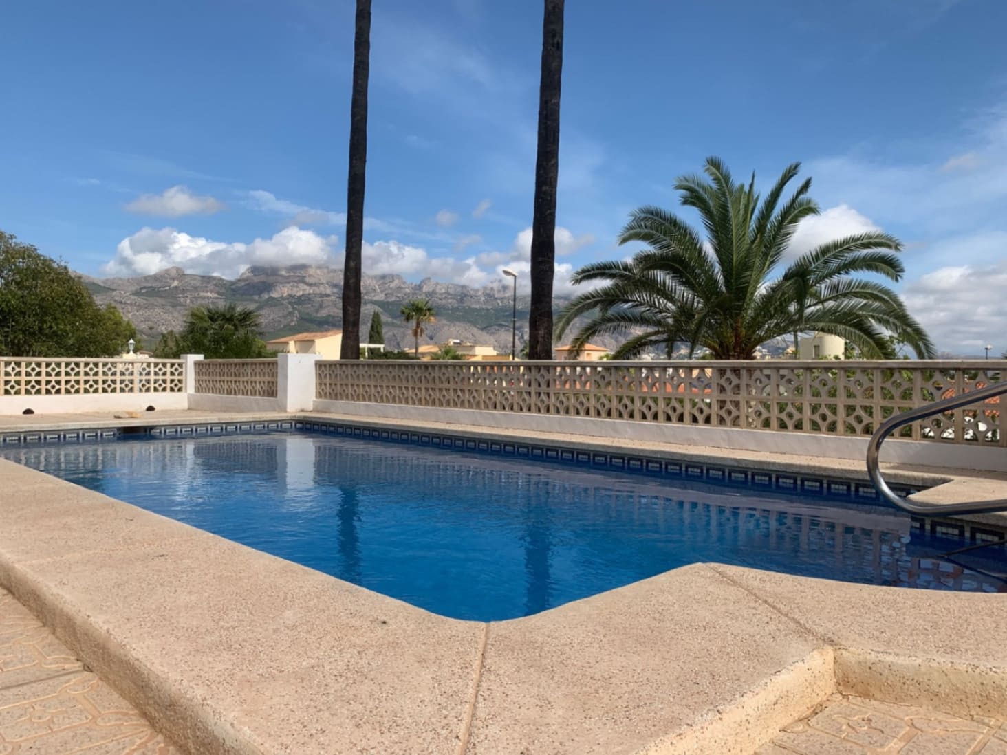 5 bedroom Villa for sale in La Nucia with pool garage - € 630,000 (Ref: 10160448)