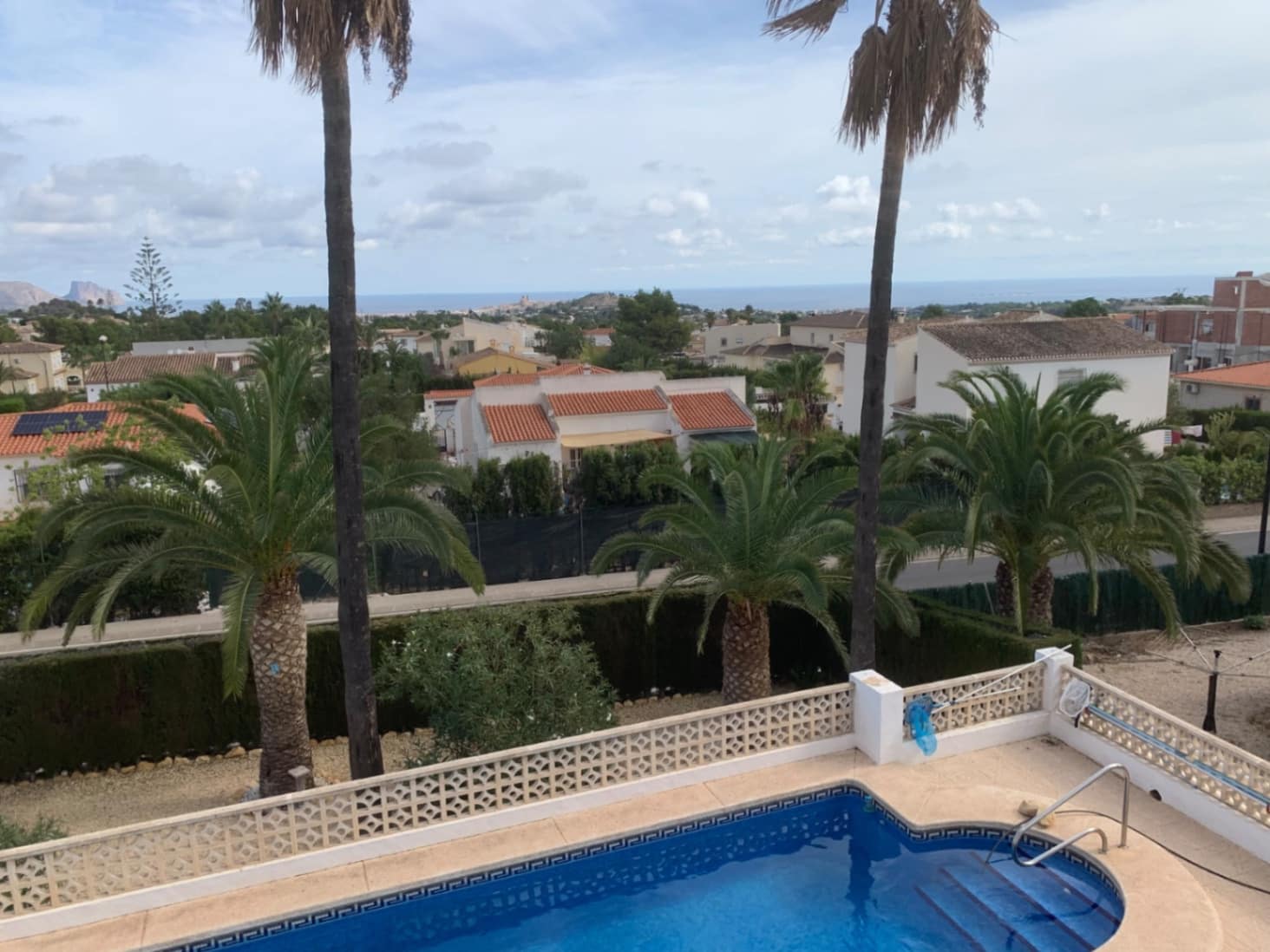 5 bedroom Villa for sale in La Nucia with pool garage - € 630,000 (Ref: 10160448)
