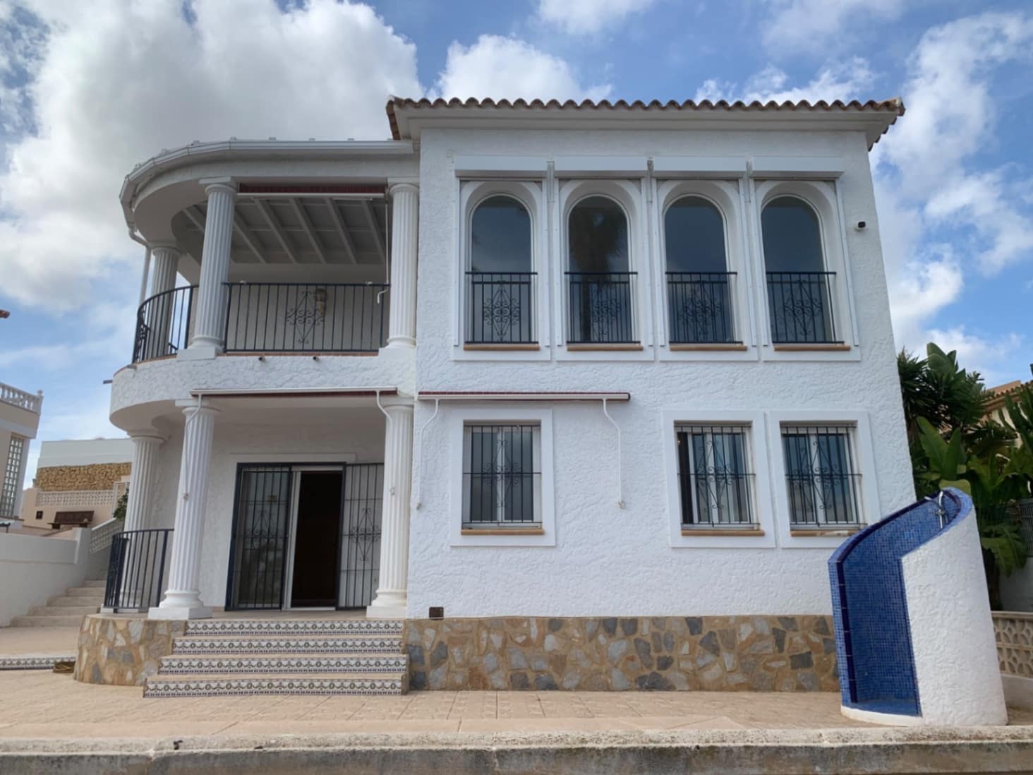5 bedroom Villa for sale in La Nucia with pool garage - € 630,000 (Ref: 10160448)
