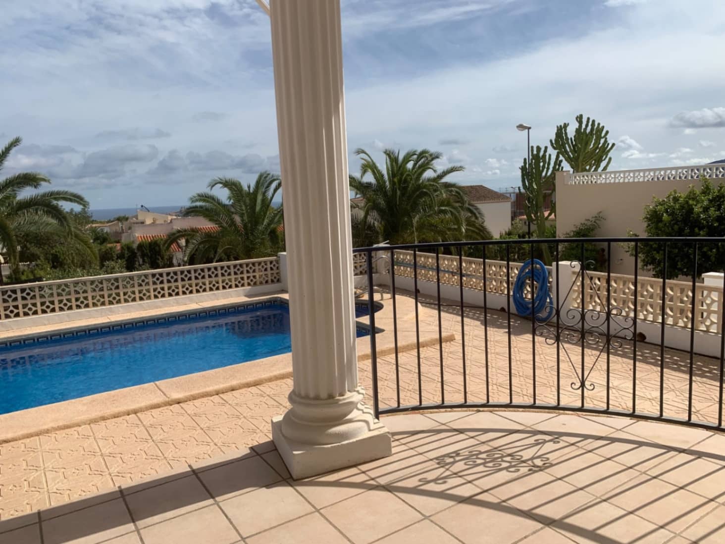 5 bedroom Villa for sale in La Nucia with pool garage - € 630,000 (Ref: 10160448)