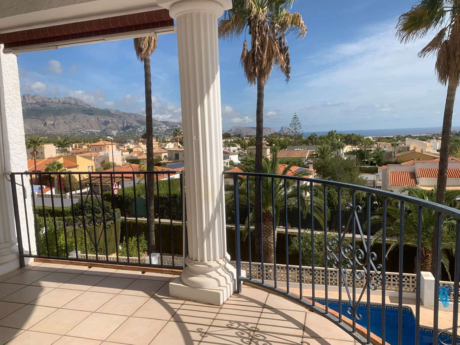 5 bedroom Villa for sale in La Nucia with pool garage - € 630,000 (Ref: 10160448)