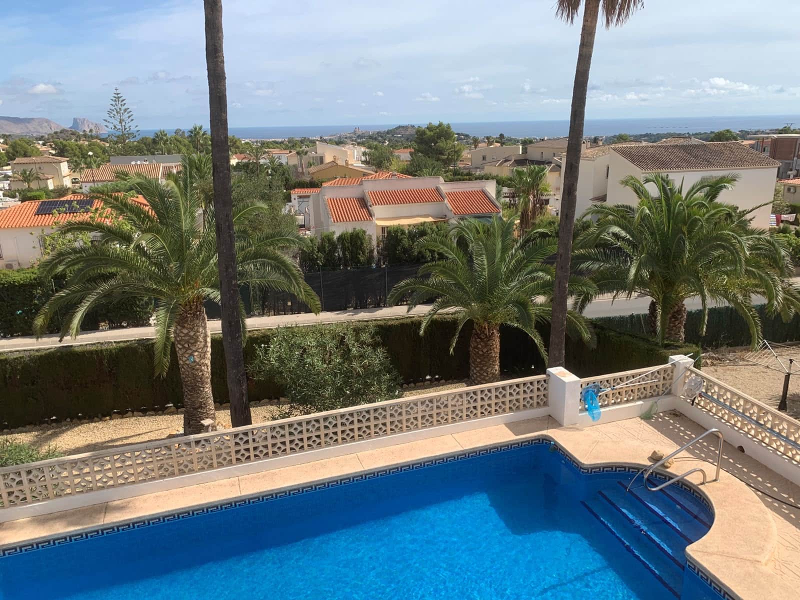 5 bedroom Villa for sale in La Nucia with pool garage - € 630,000 (Ref: 10160448)