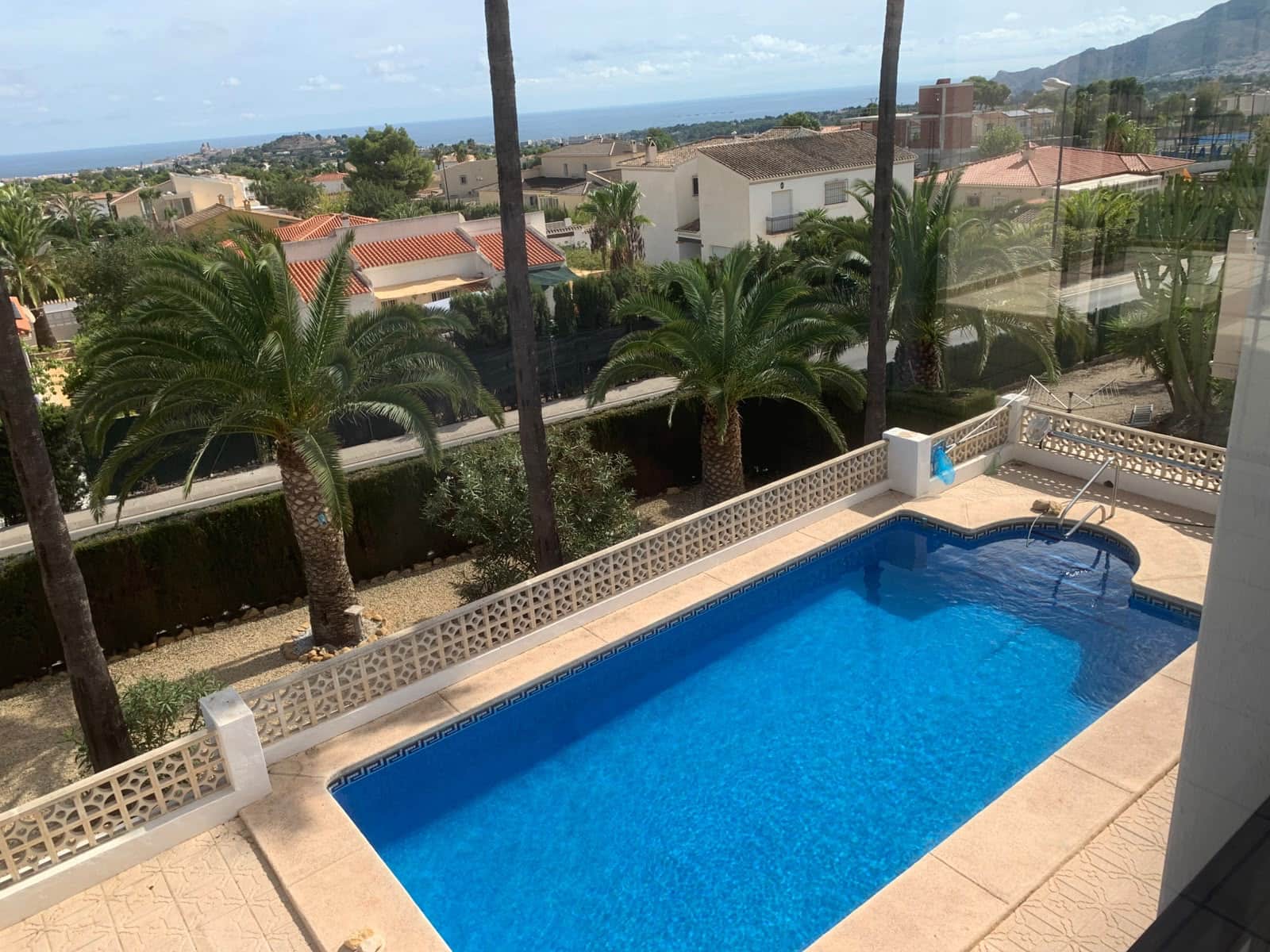 5 bedroom Villa for sale in La Nucia with pool garage - € 630,000 (Ref: 10160448)