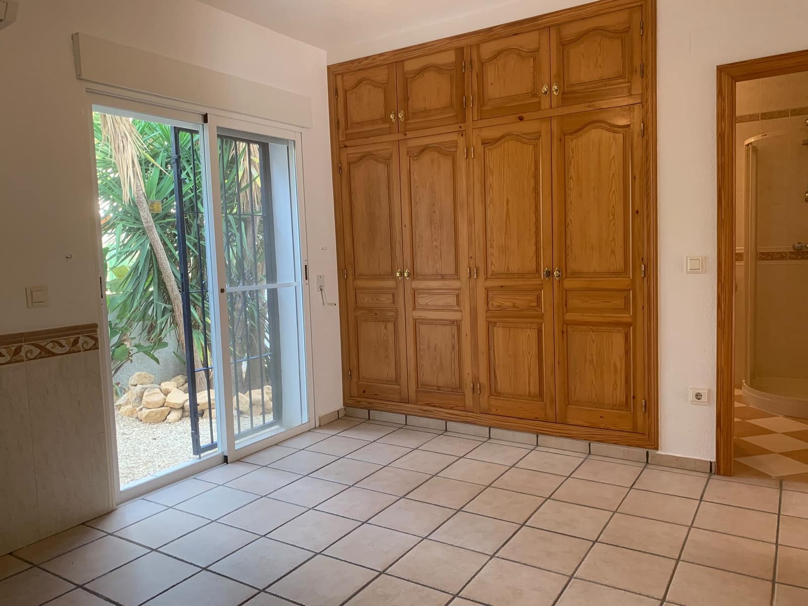 5 bedroom Villa for sale in La Nucia with pool garage - € 630,000 (Ref: 10160448)